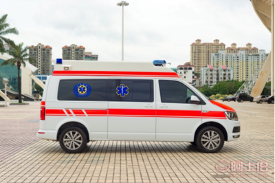 進口大眾凱路威救護車 專業醫療改裝，生命路上的可靠伙伴